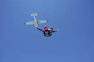 TOP 4 BENEFITS OF SKYDIVING